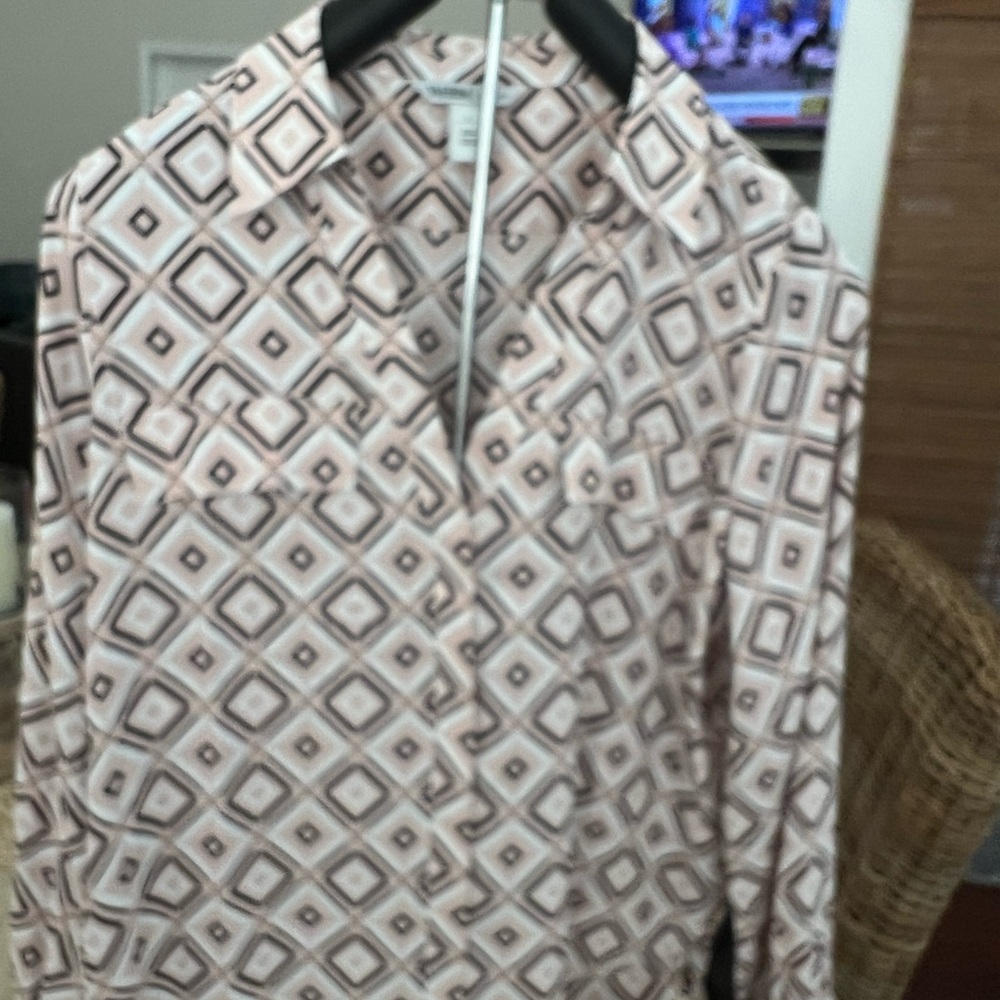 White House Black Market Pink and Brown Geometric Button-Down Shirt